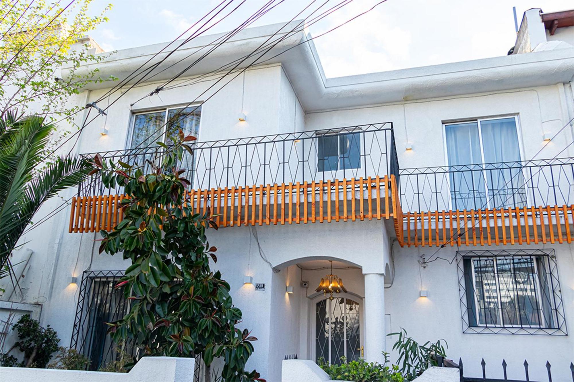 Tagle Casa Del Lado Santiago Providencia Bed & Breakfast Exterior photo